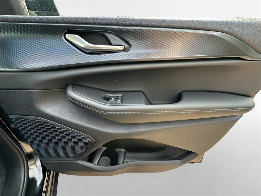 2025 Jeep Grand Cherokee Base