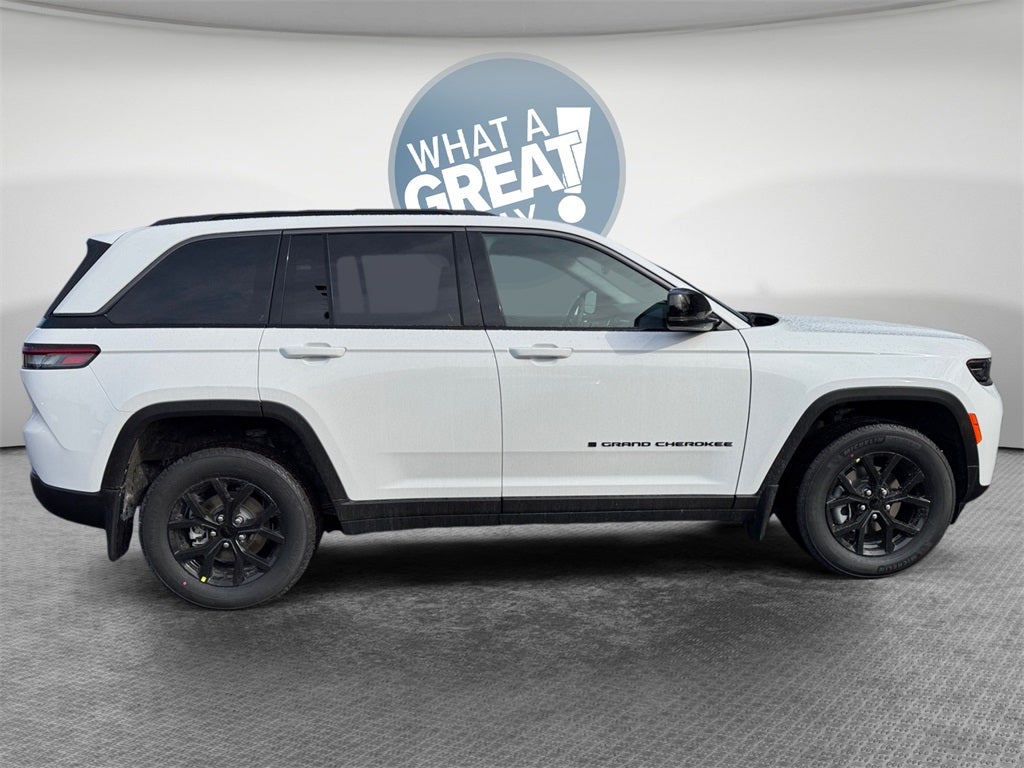 2026 Jeep Grand Cherokee Laredo