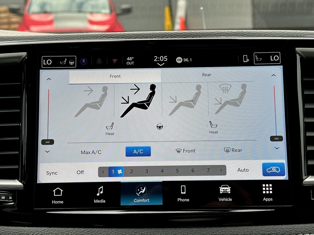 2026 Chrysler Pacifica Select