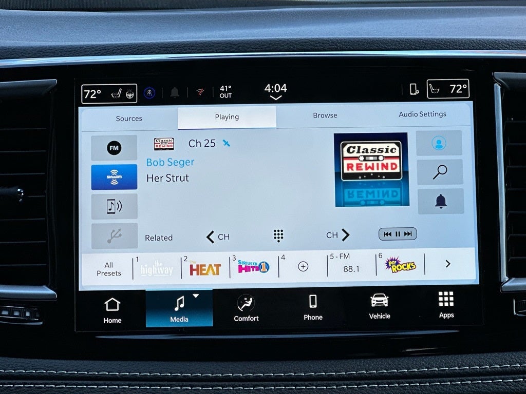 2026 Chrysler Pacifica Select