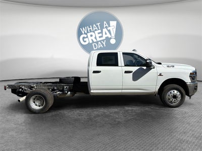 2026 RAM 3500 Tradesman DRW 4x4 / 6.7L Diesel / 60" CA Chassis