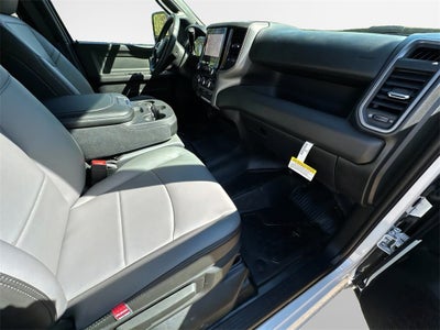 2026 RAM 3500 Tradesman DRW 4x4 / 6.7L Diesel / 60" CA Chassis