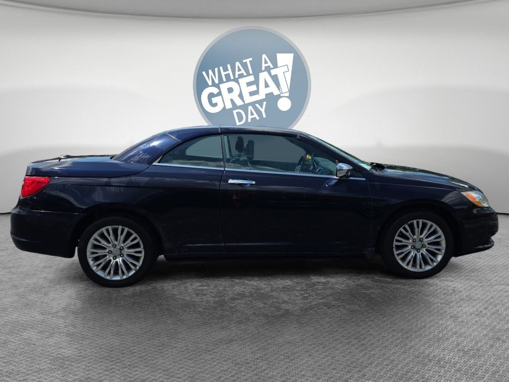Used 2012 Chrysler 200 Limited with VIN 1C3BCBFGXCN123042 for sale in Austintown, OH