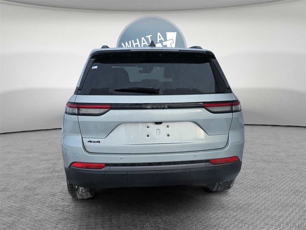 2026 Jeep Grand Cherokee Laredo