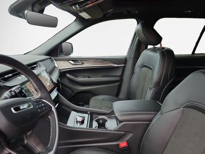 2027 Jeep Grand Cherokee Altitude