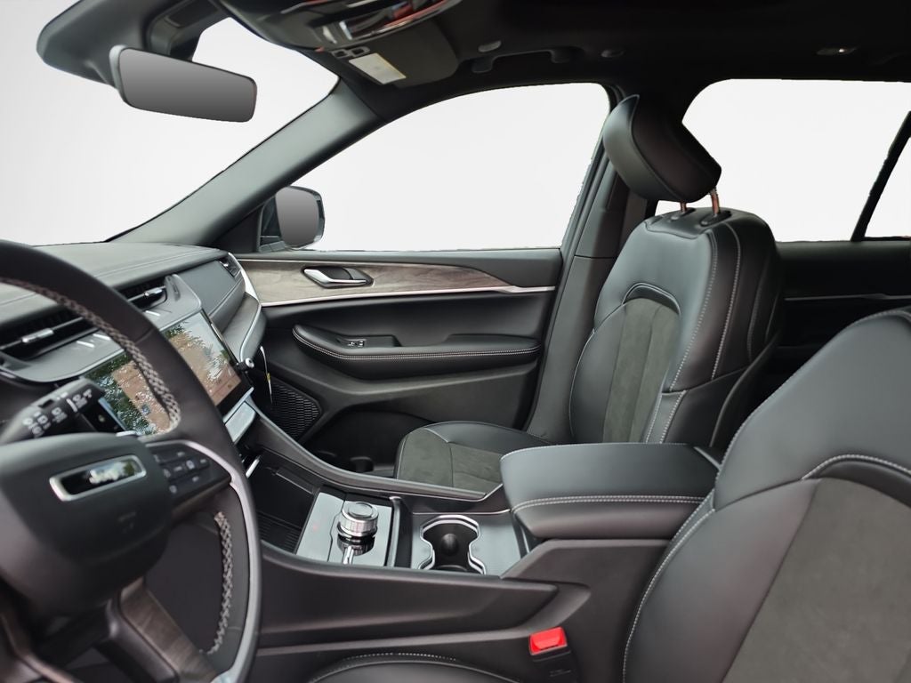 2027 Jeep Grand Cherokee Altitude