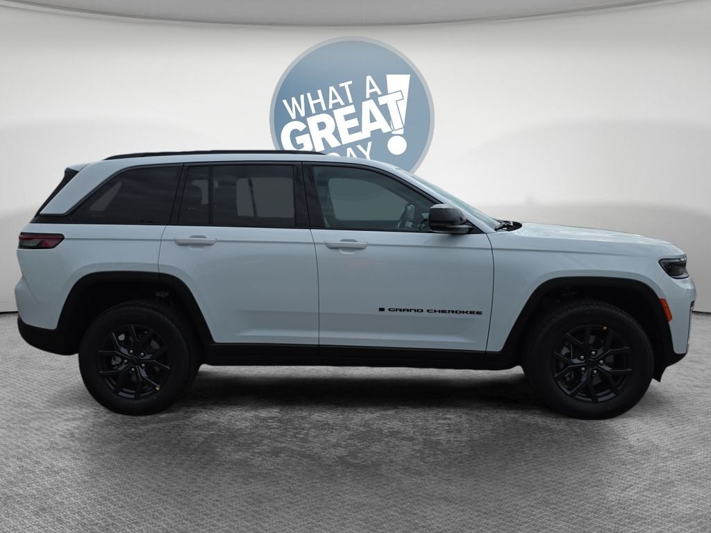 2027 Jeep Grand Cherokee Altitude