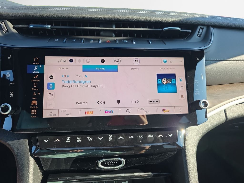 2027 Jeep Grand Cherokee Altitude
