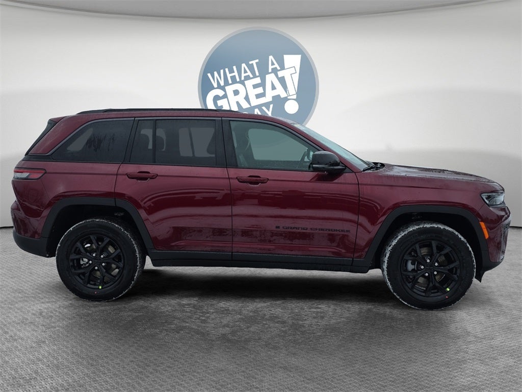 2026 Jeep Grand Cherokee Laredo