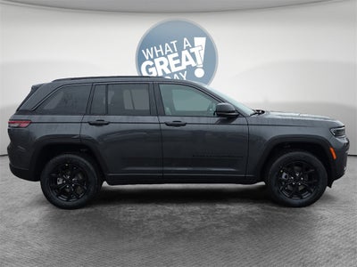 2026 Jeep Grand Cherokee Laredo