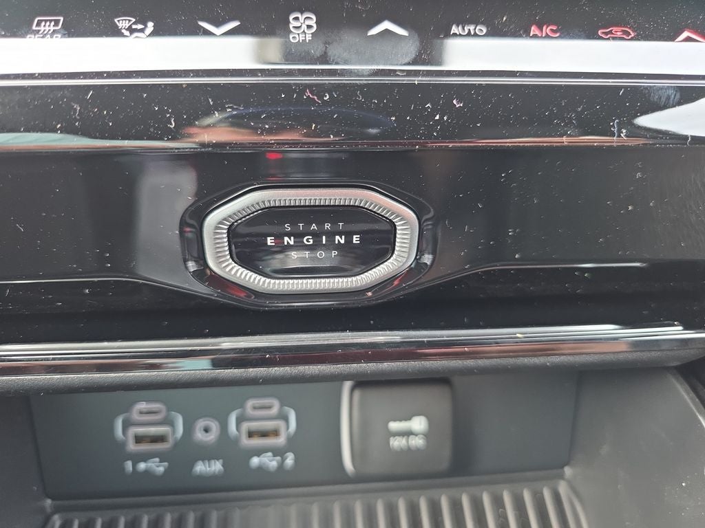 2026 Jeep Grand Cherokee Altitude