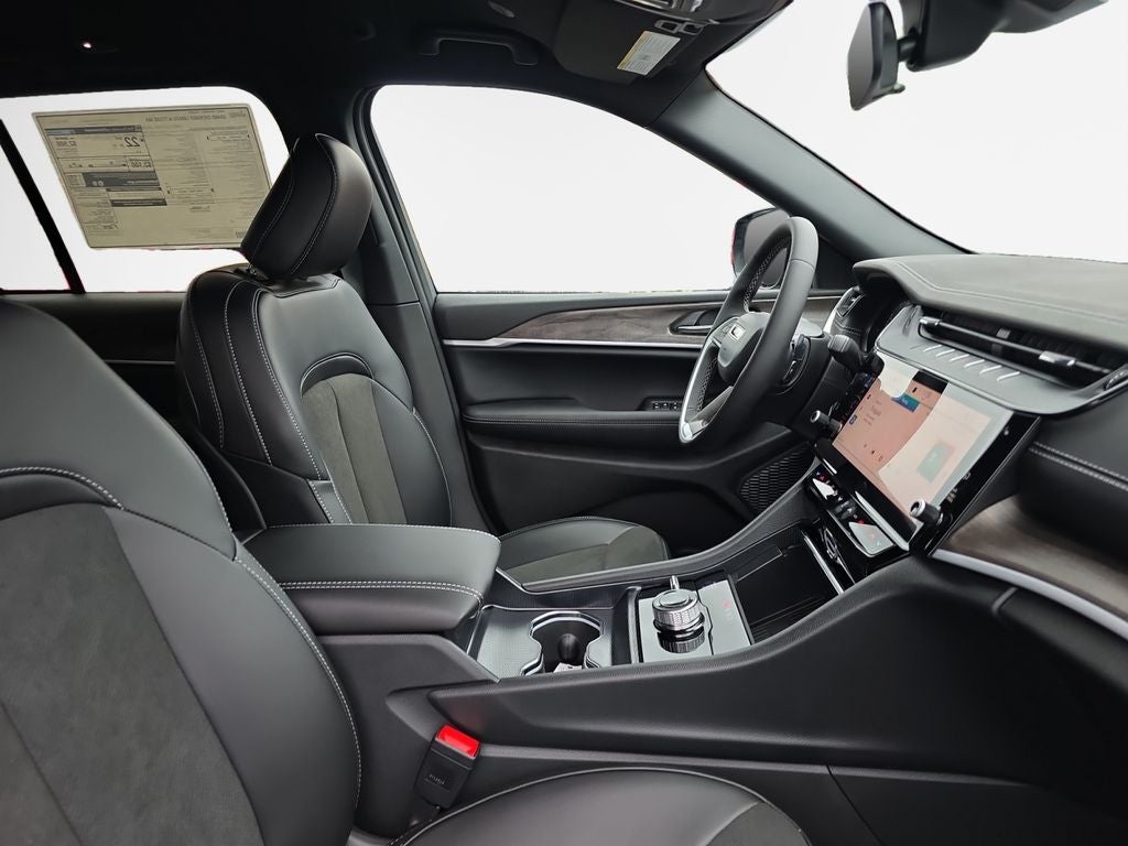 2027 Jeep Grand Cherokee Altitude
