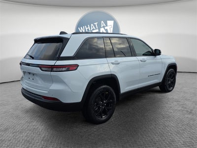 2026 Jeep Grand Cherokee Laredo