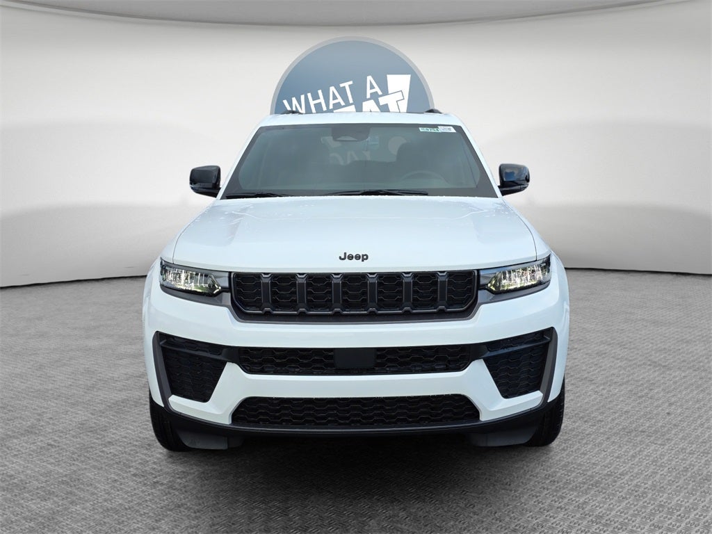 2026 Jeep Grand Cherokee Laredo