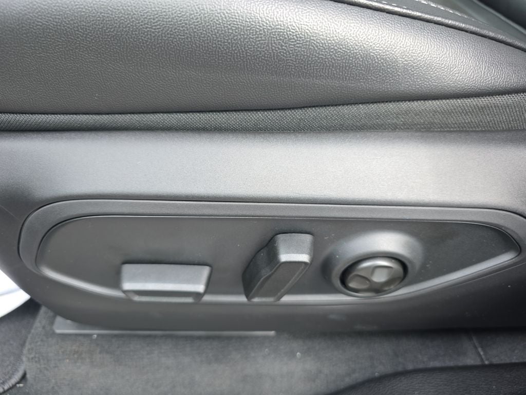 2027 Jeep Grand Cherokee Altitude