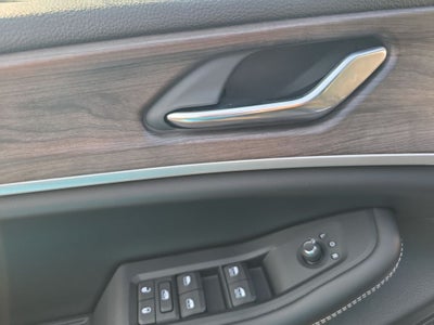 2027 Jeep Grand Cherokee Altitude