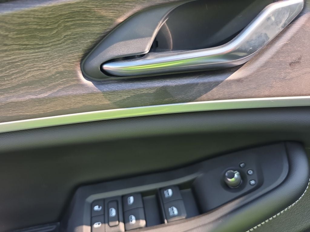 2026 Jeep Grand Cherokee Altitude