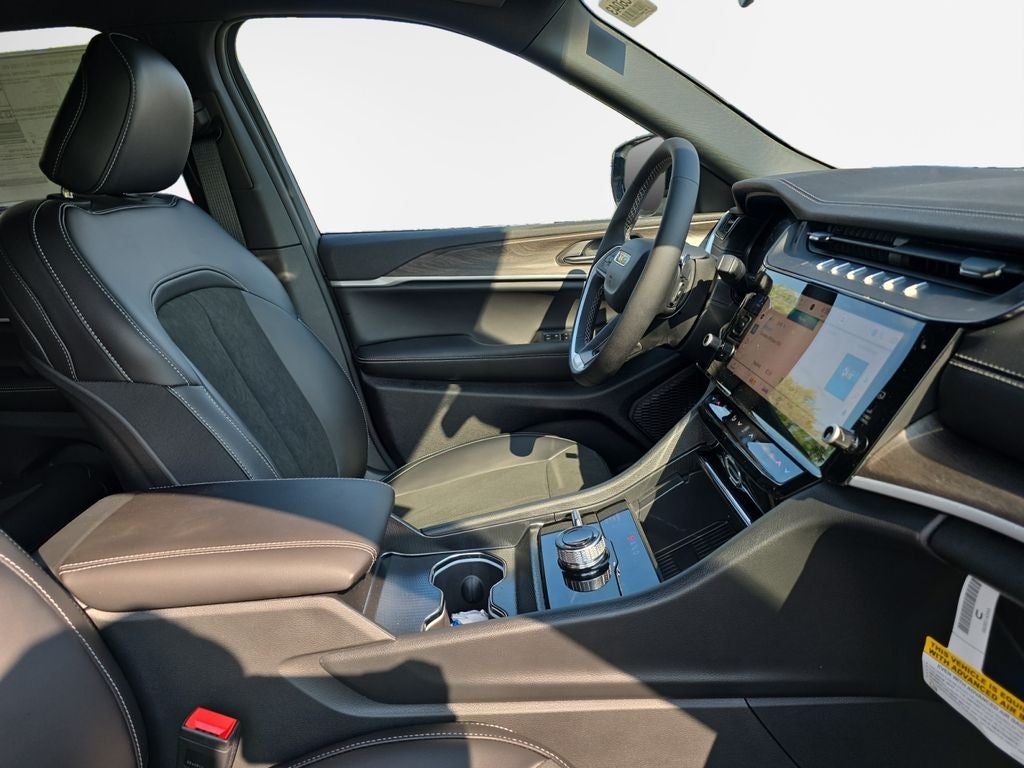 2026 Jeep Grand Cherokee Altitude
