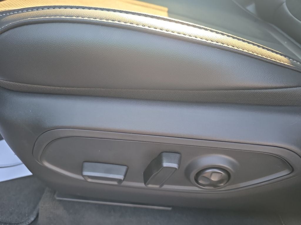 2027 Jeep Grand Cherokee Altitude