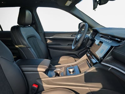 2027 Jeep Grand Cherokee Altitude