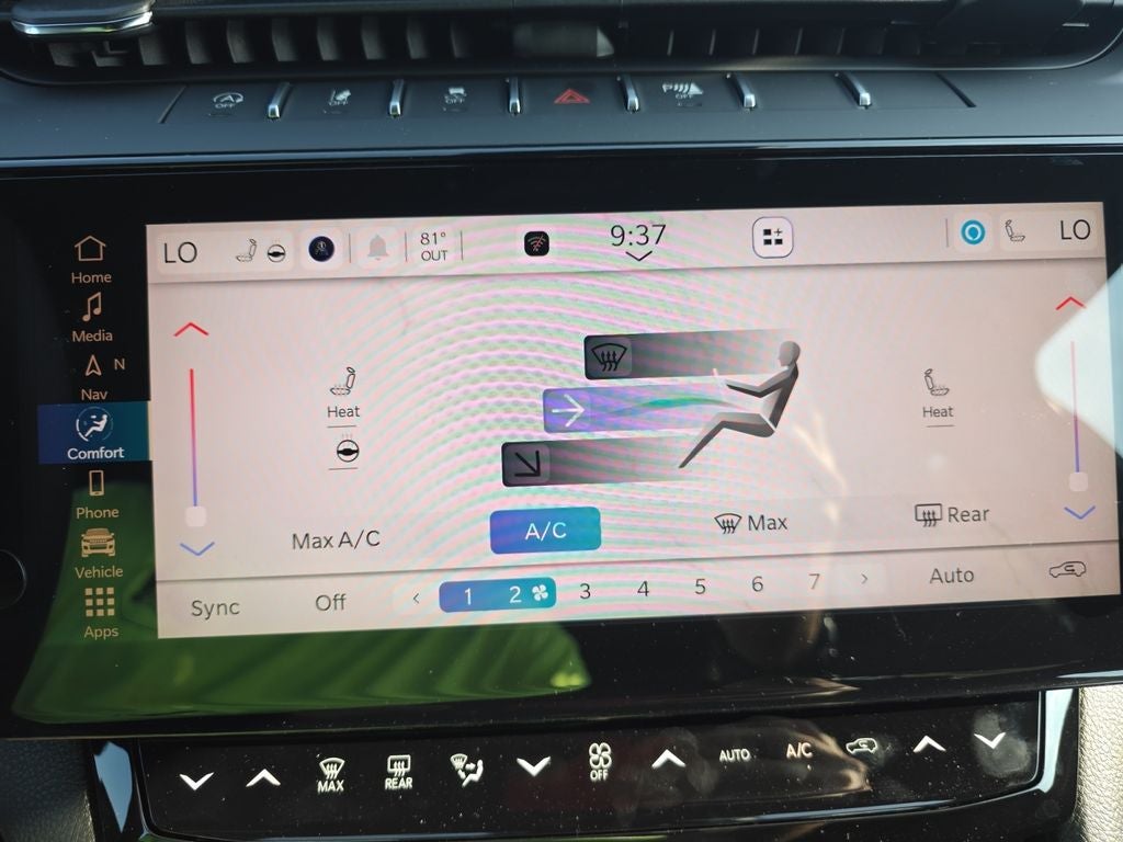 2027 Jeep Grand Cherokee Altitude