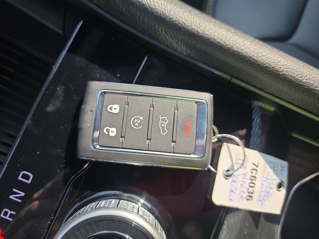 2026 Jeep Grand Cherokee Base