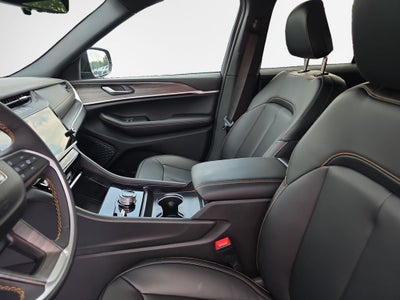 2026 Jeep Grand Cherokee Base