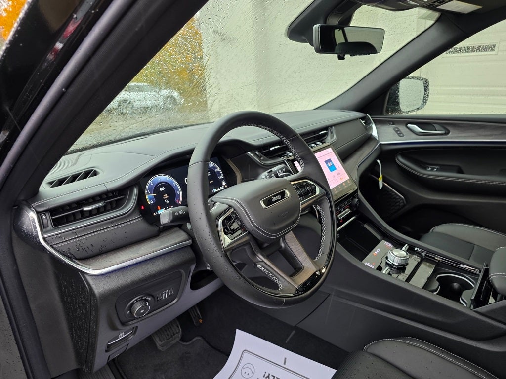 2025 Jeep Grand Cherokee Overland