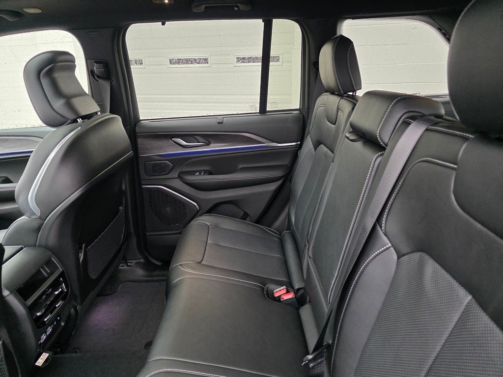 2025 Jeep Grand Cherokee Overland