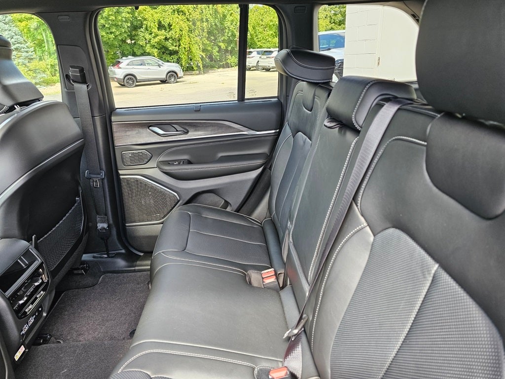 2025 Jeep Grand Cherokee Overland