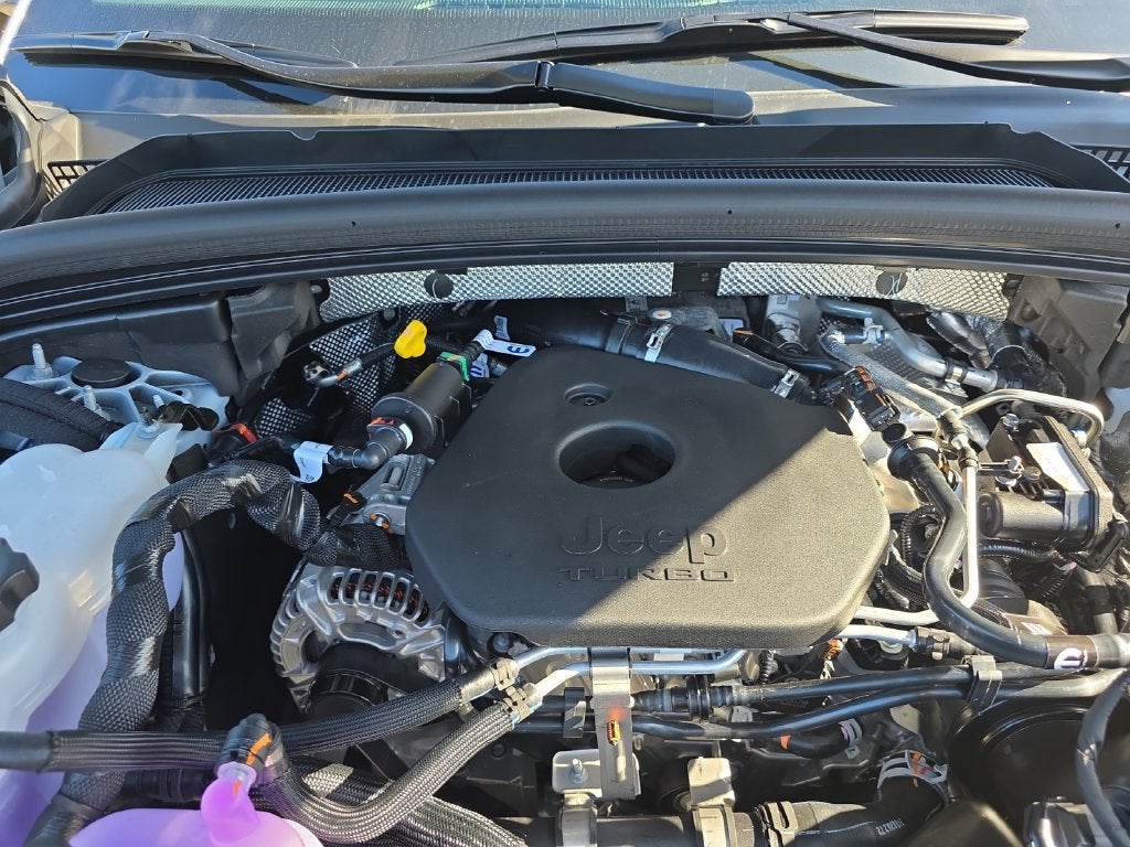 2027 Jeep Grand Cherokee Laredo Altitude
