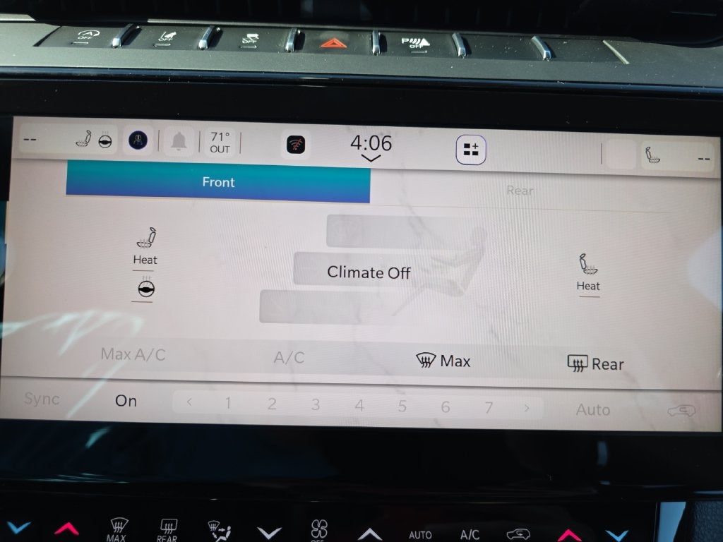 2027 Jeep Grand Cherokee Laredo Altitude