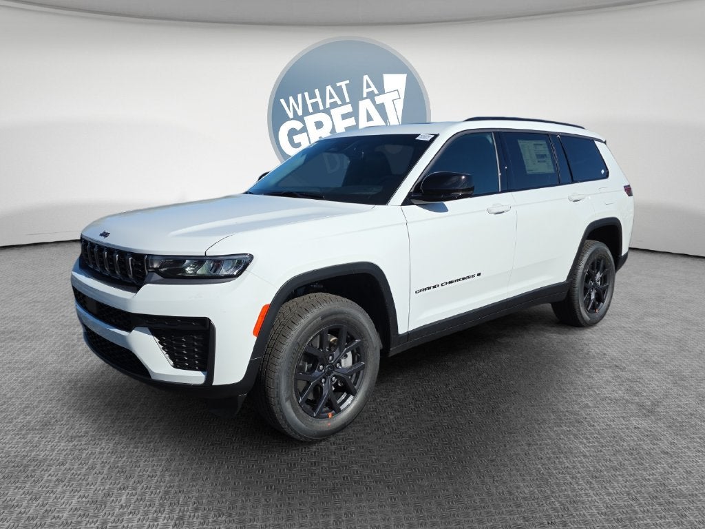 2027 Jeep Grand Cherokee Laredo Altitude