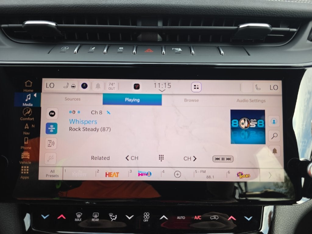 2027 Jeep Grand Cherokee Laredo Altitude