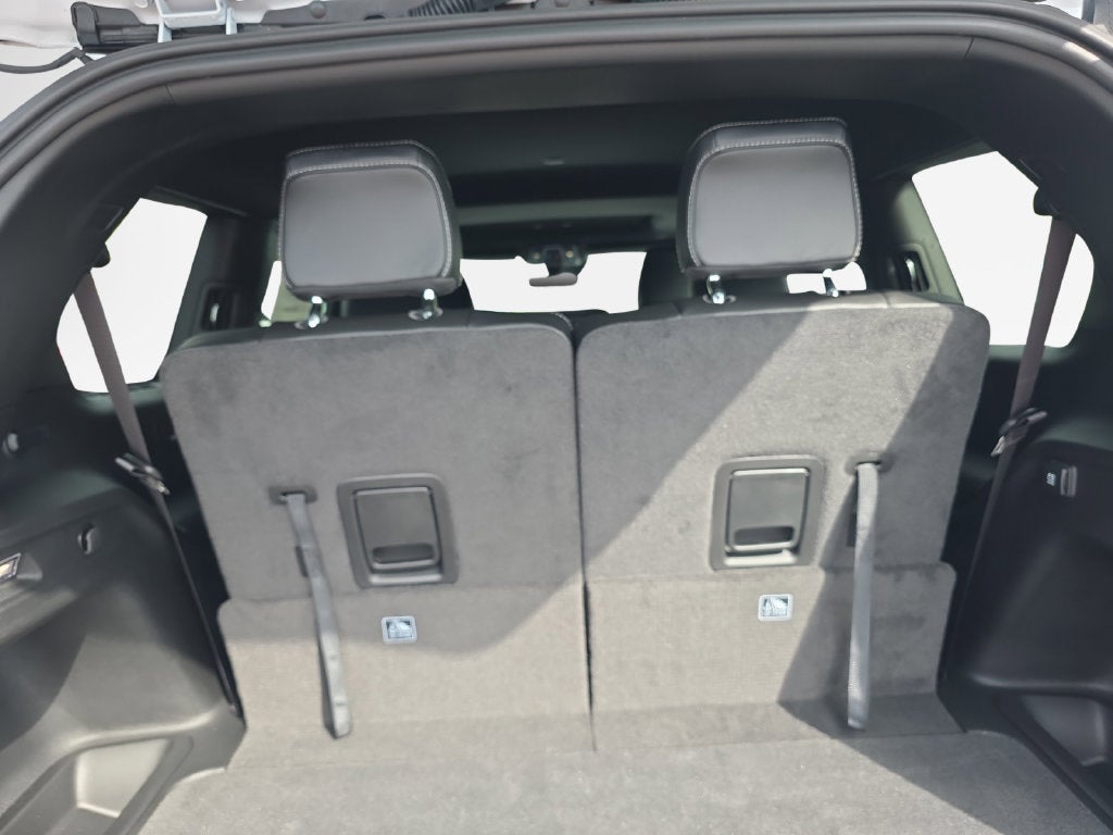 2027 Jeep Grand Cherokee Laredo Altitude