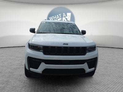 2027 Jeep Grand Cherokee Laredo Altitude