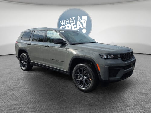 2027 Jeep Grand Cherokee Laredo Altitude