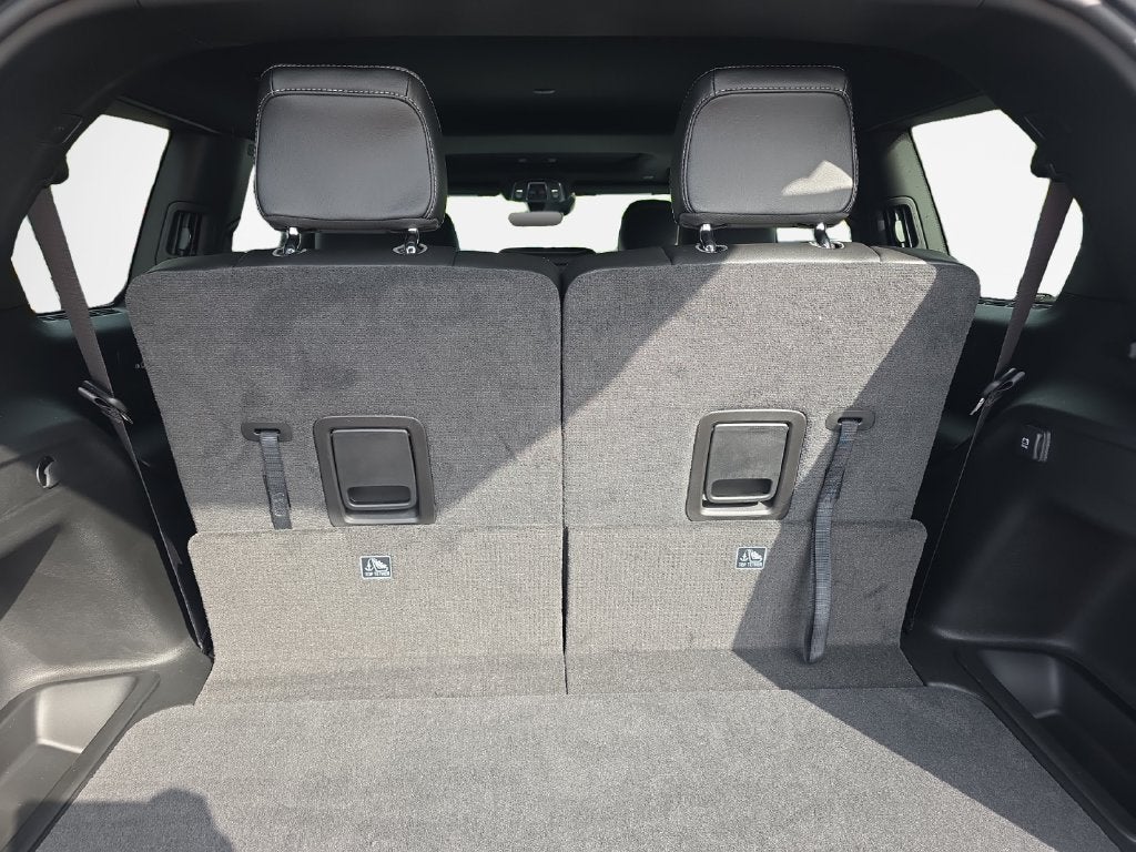 2027 Jeep Grand Cherokee Laredo Altitude