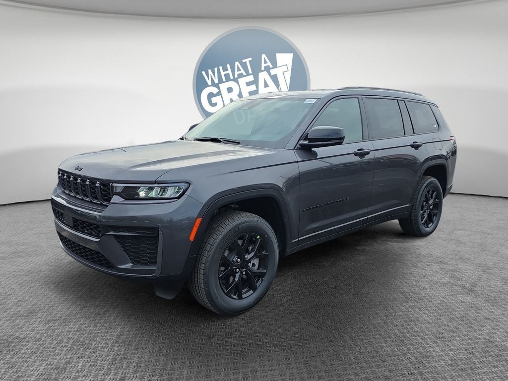 2026 Jeep Grand Cherokee Laredo