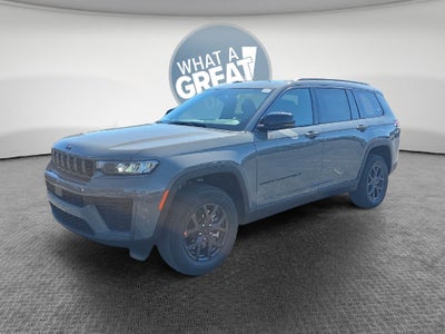 2027 Jeep Grand Cherokee Laredo Altitude