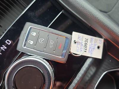 2027 Jeep Grand Cherokee Laredo Altitude