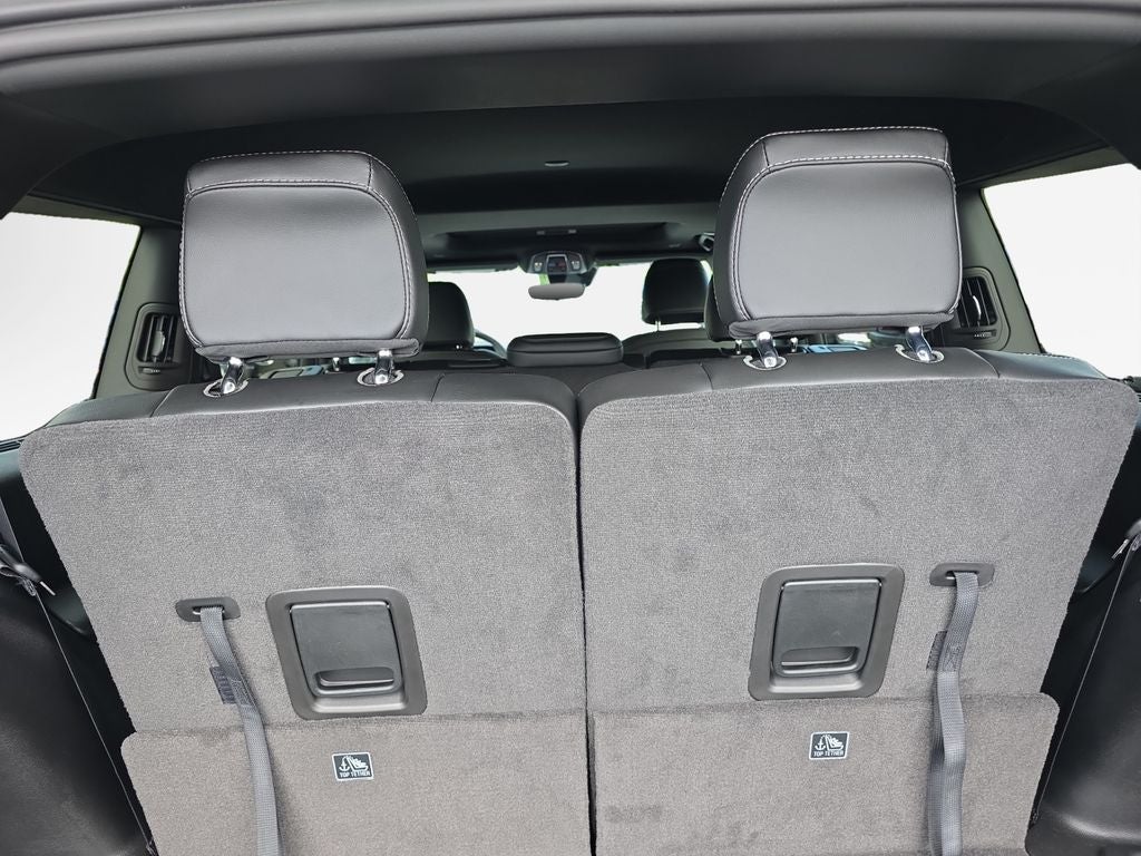 2027 Jeep Grand Cherokee Laredo Altitude
