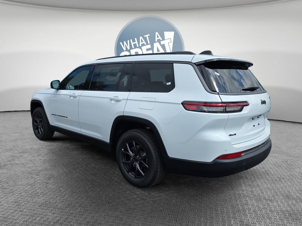 2027 Jeep Grand Cherokee L Laredo Altitude