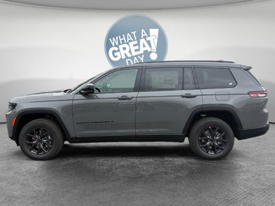 2027 Jeep Grand Cherokee Laredo Altitude