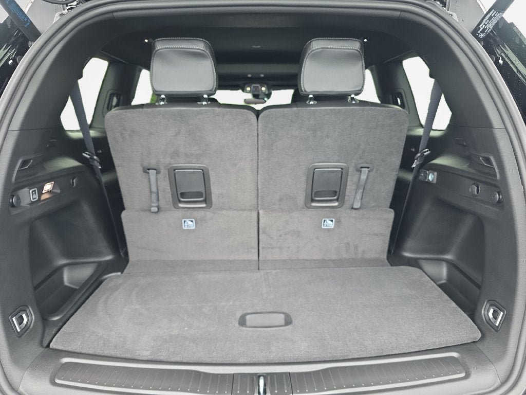 2027 Jeep Grand Cherokee Laredo Altitude