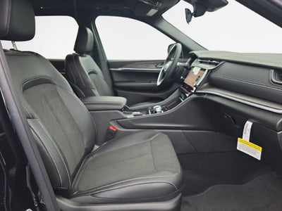 2027 Jeep Grand Cherokee Laredo Altitude