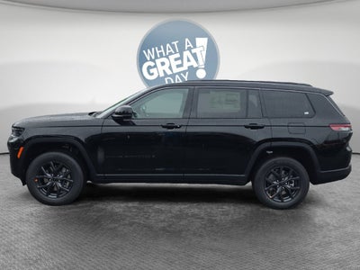 2027 Jeep Grand Cherokee Laredo Altitude