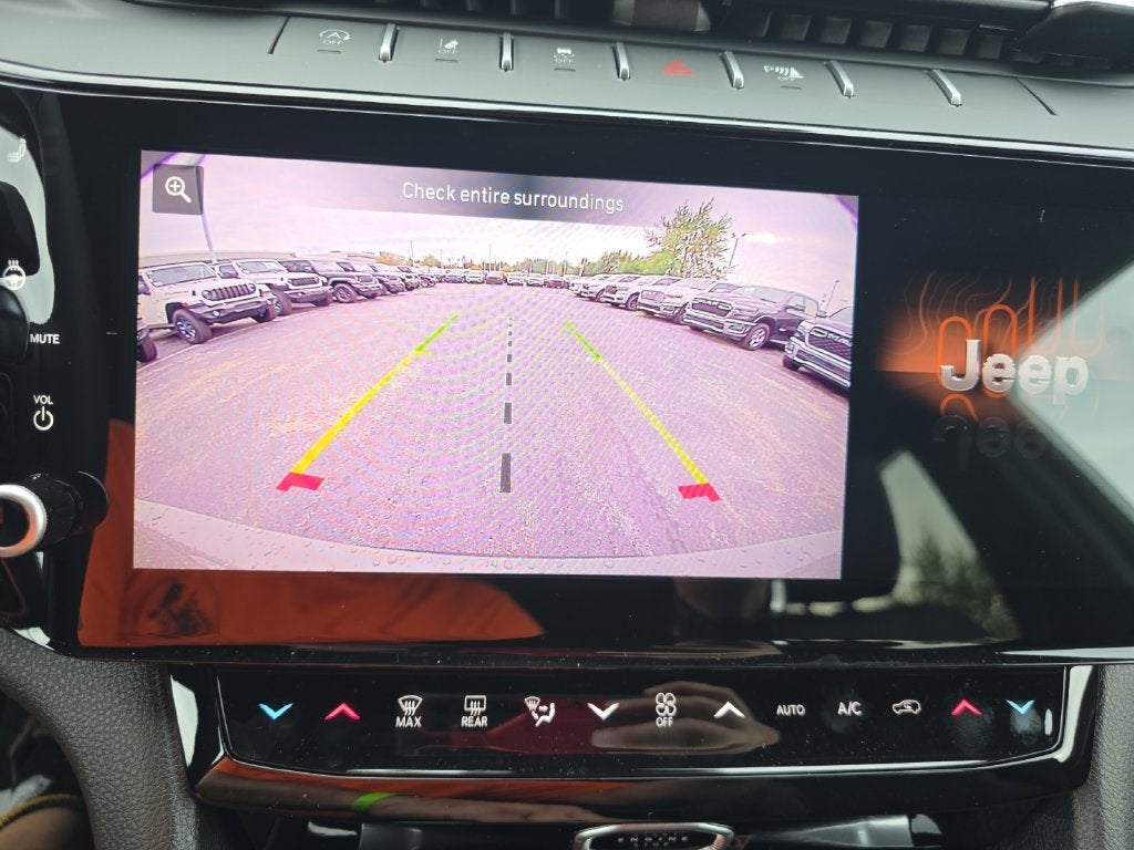 2027 Jeep Grand Cherokee Laredo Altitude