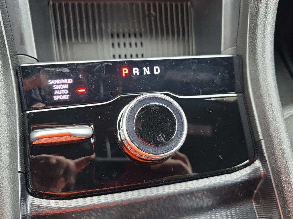 2027 Jeep Grand Cherokee Laredo Altitude