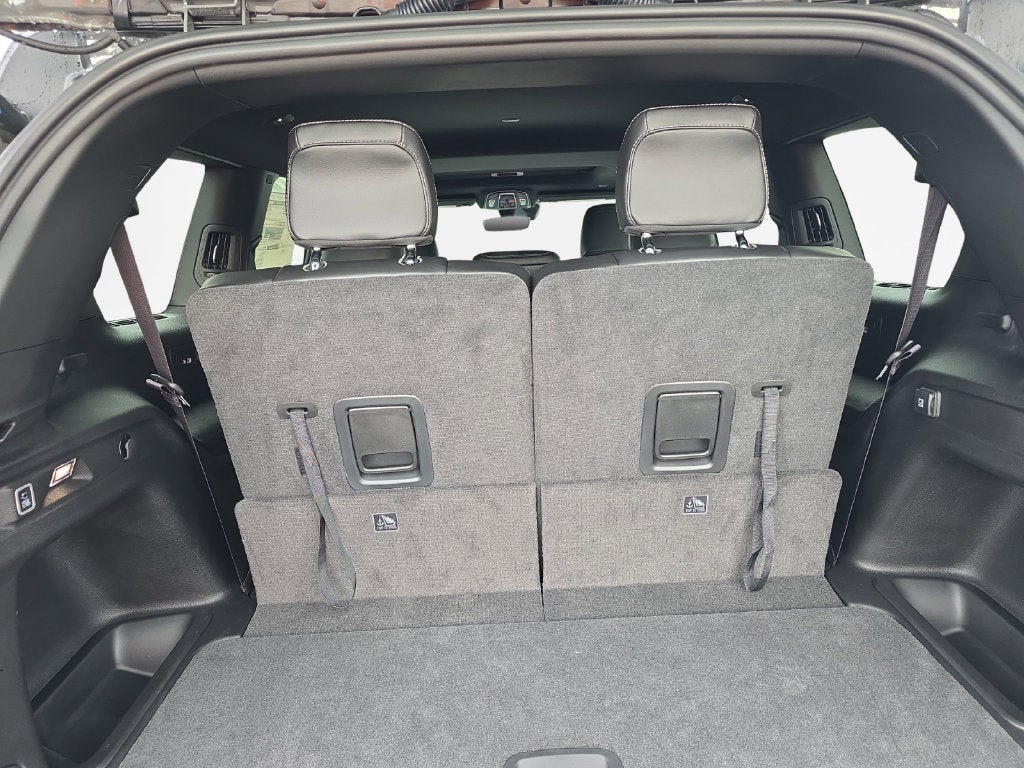 2027 Jeep Grand Cherokee Laredo Altitude